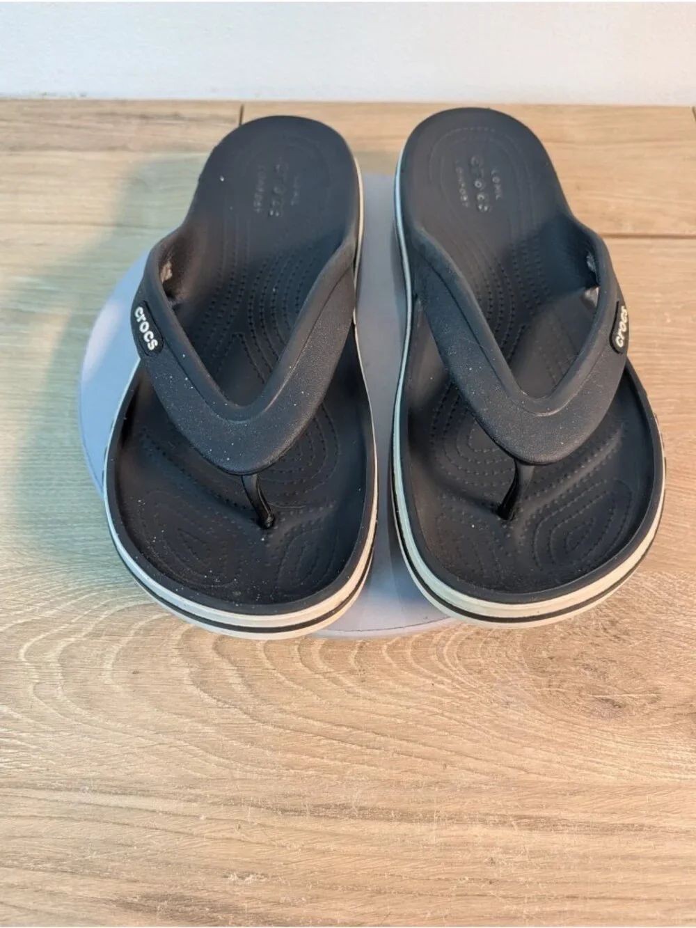 Crocs Bayaband Flip Flops Men's 8 Women's 10 Black White Sandals Shoes